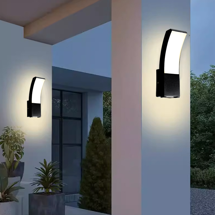 European Modern Style IP65 Waterproof Aluminum Alloy Black 12W LED Garden Lawn Light 220V for Garden Villa Park