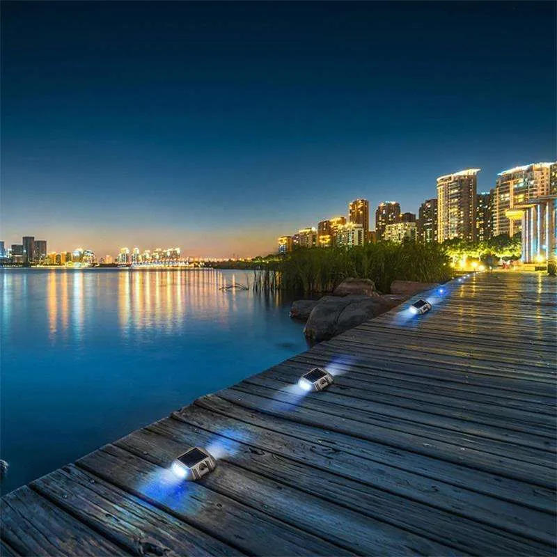 Step Pier Light 6
