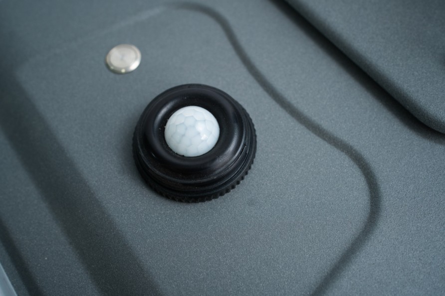 Smart sensor charging