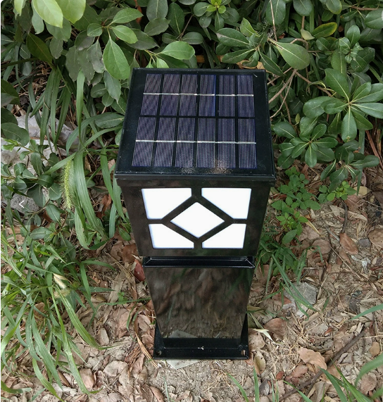 Modern Small Outdoor Aluminum LED Pathway Garden Lamps IP65 Rating Solar 10-Year Warranty Monocrystalline Silicon
