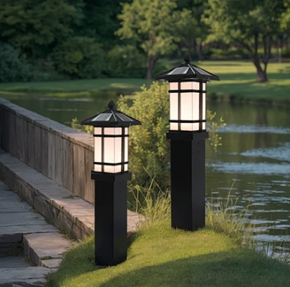 Outdoor Waterproof Aluminum Lawn Lamp Modern Landscape Path Bollard Light