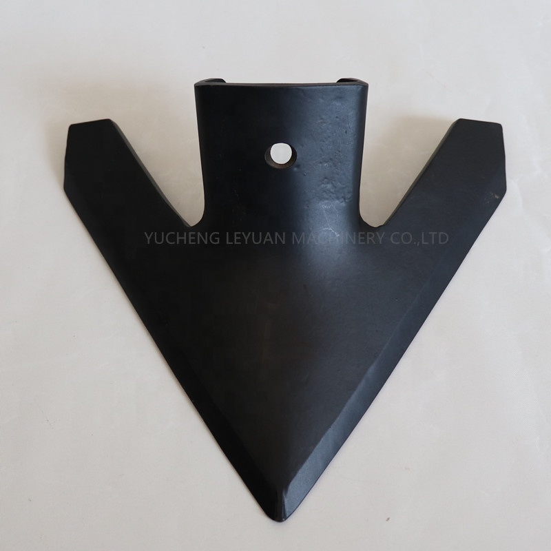 Heavy-Duty Soil Ripper Shovel - Agricultural Tractor Attachment for Efficient Land Cultivation