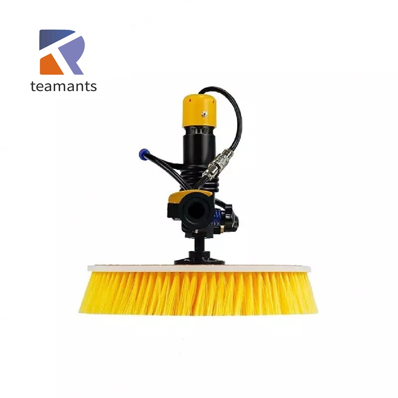 User-Friendly Solar Panel Cleaning Tool for Homeowners and Businesses