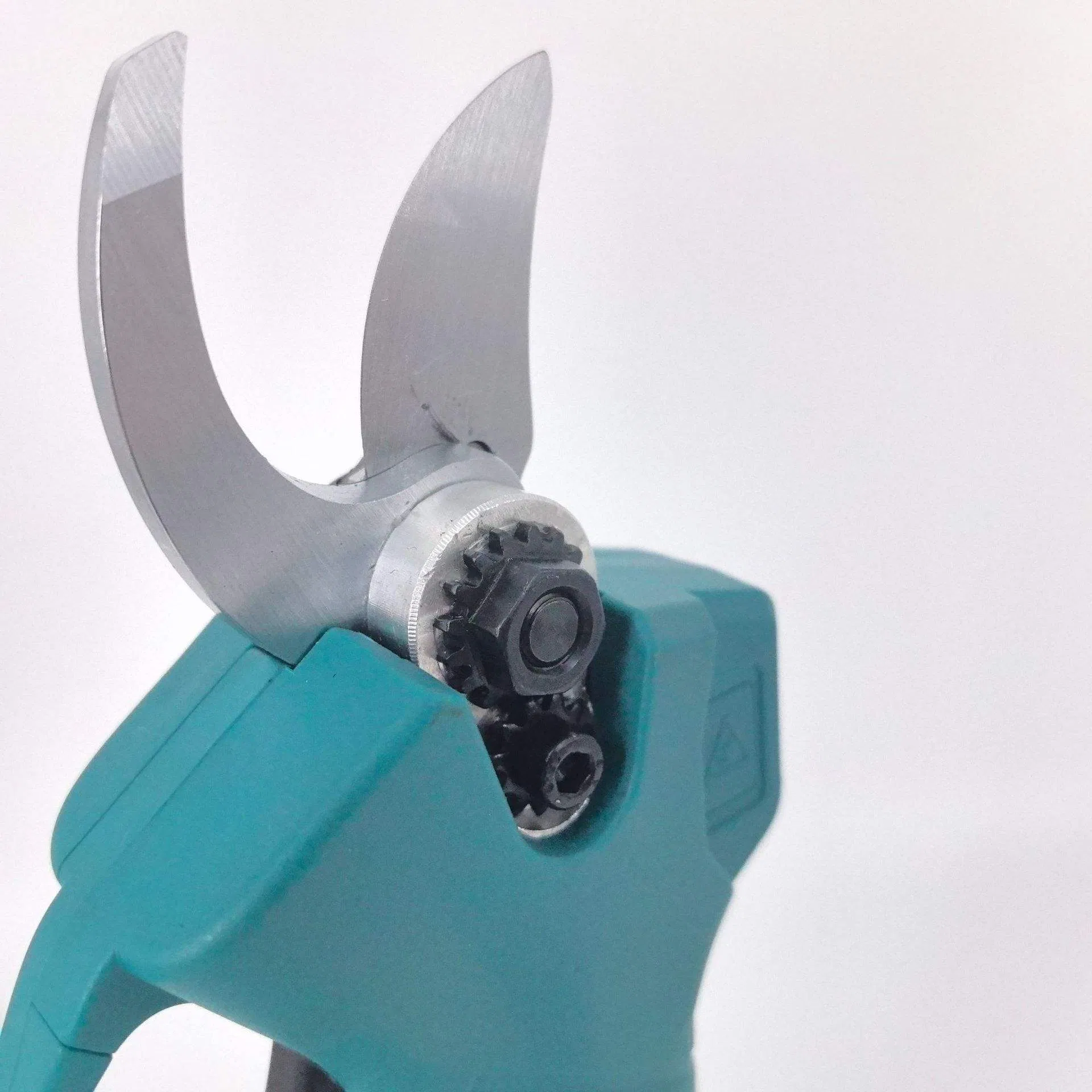 Electric Garden Pruning Tools for Effortless Gardening and Cutting