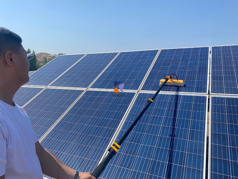 Solar Panel Cleaning Tool with Adjustable Pole for Easy Use