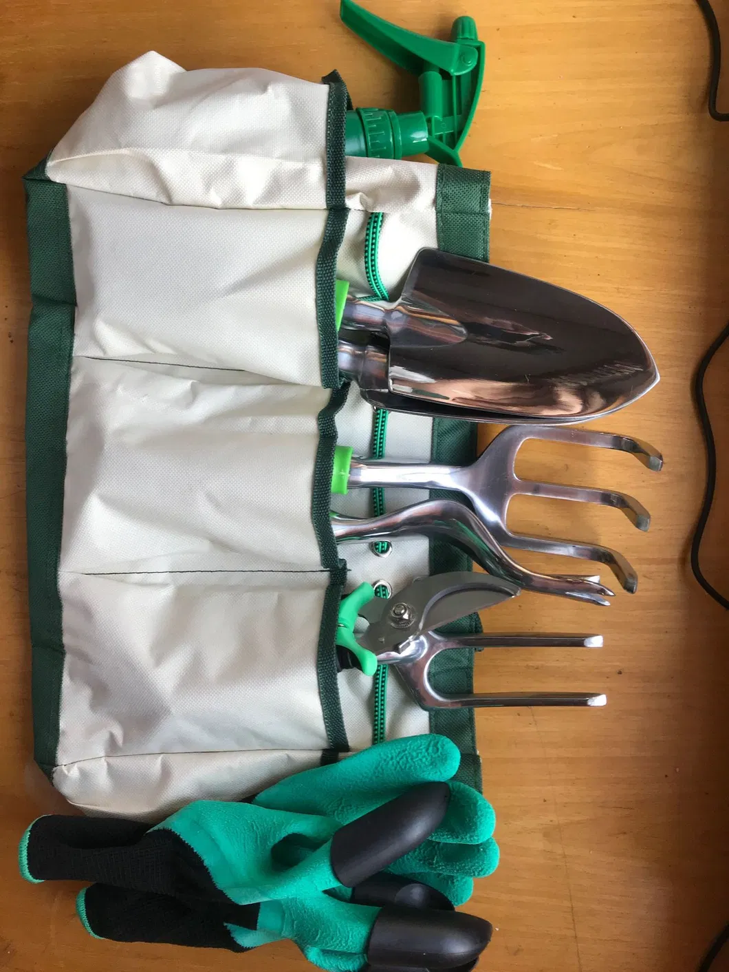 Gardening Tool Set Detail 2