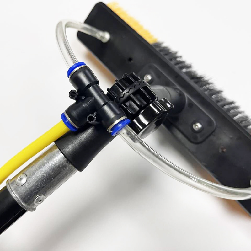 Innovative Solar Panel Maintenance Tool for Window Cleaning Efficiency