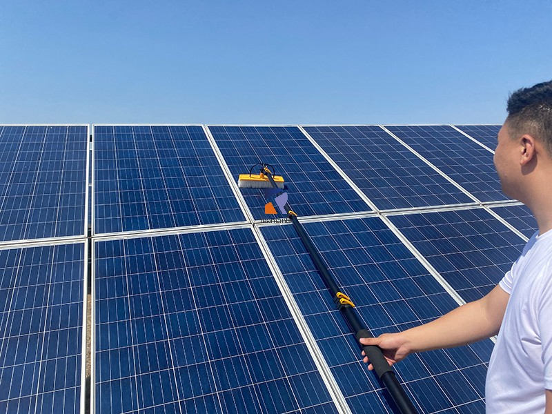 Solar Panel Cleaning Tool with Adjustable Pole for Easy Use