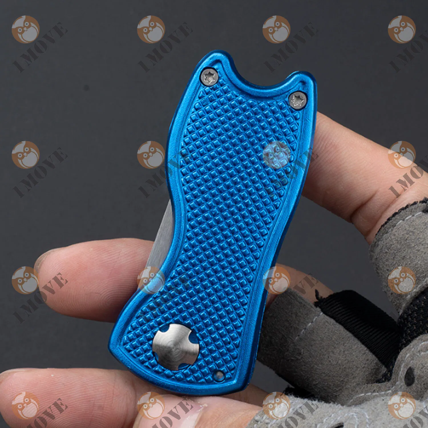 Ergonomic Golf Fork Tool for Perfect Lawn Care and Gameplay