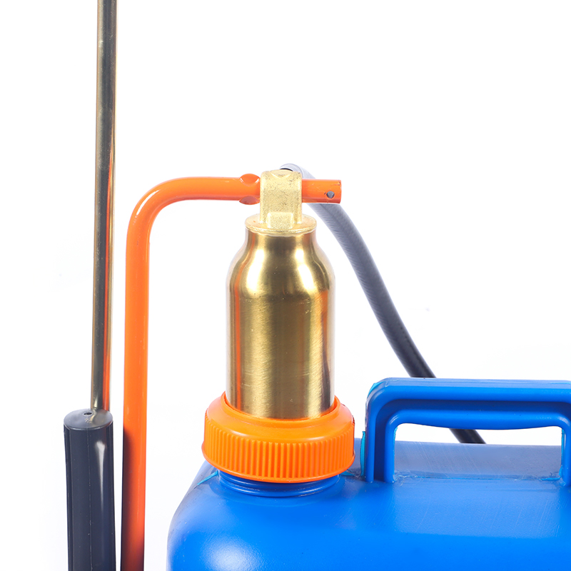 Factory Agricultural Brass Pump Handle Plastic Hand Manual Power Pressure Backpack Knapsack Pressure Farm Garden Portable Sprayer