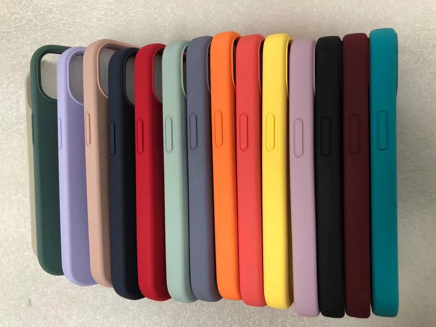 2025 Shockproof Liquid Silicone Magnetic Phone Cover for iPhone 16 15 14 13 12 PRO Max Case All-Inclusive Real Liquid Silicone Phone Case