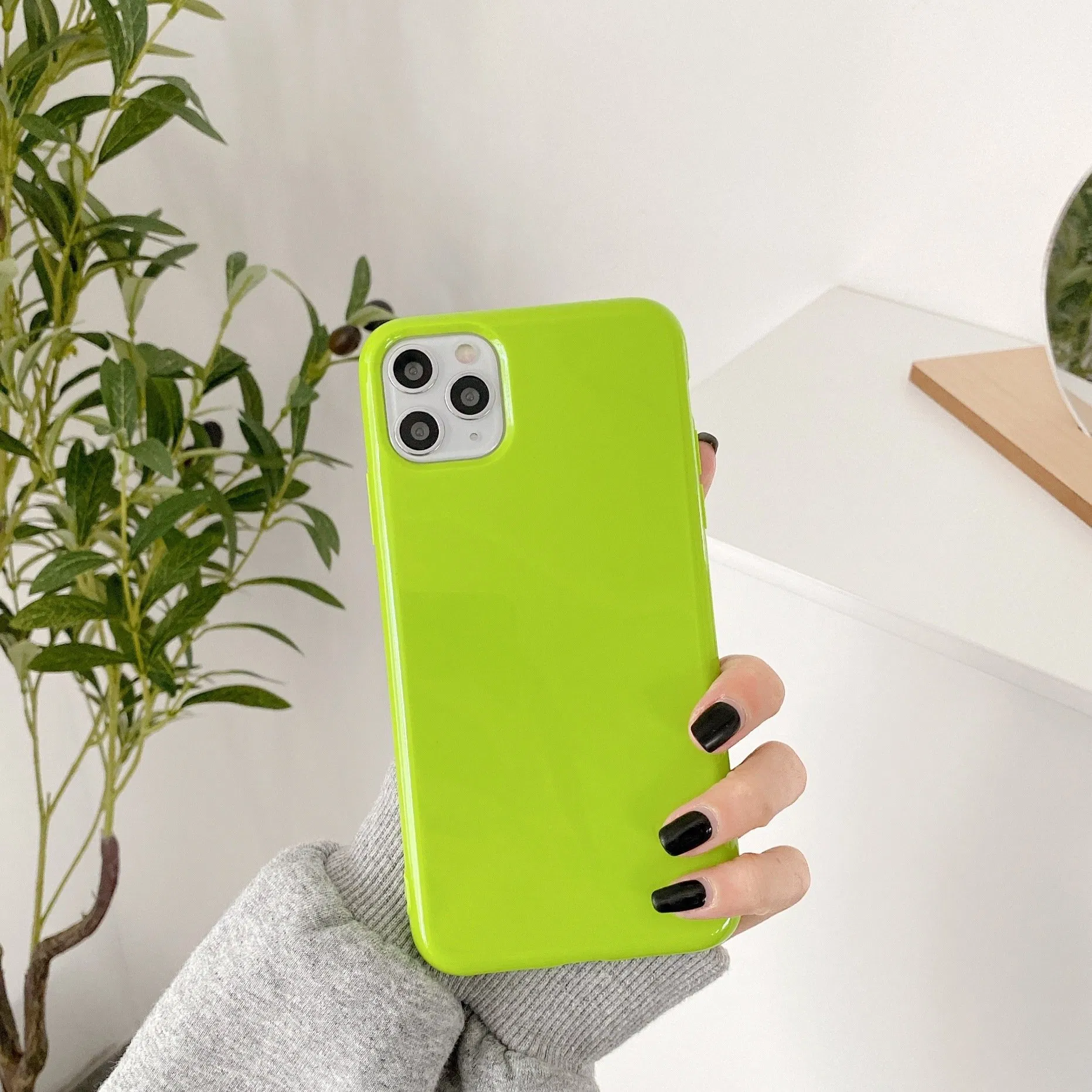 New Model Customized Candy Color Anti-Aging and Anti Mold Smart Phone Special Protective Case