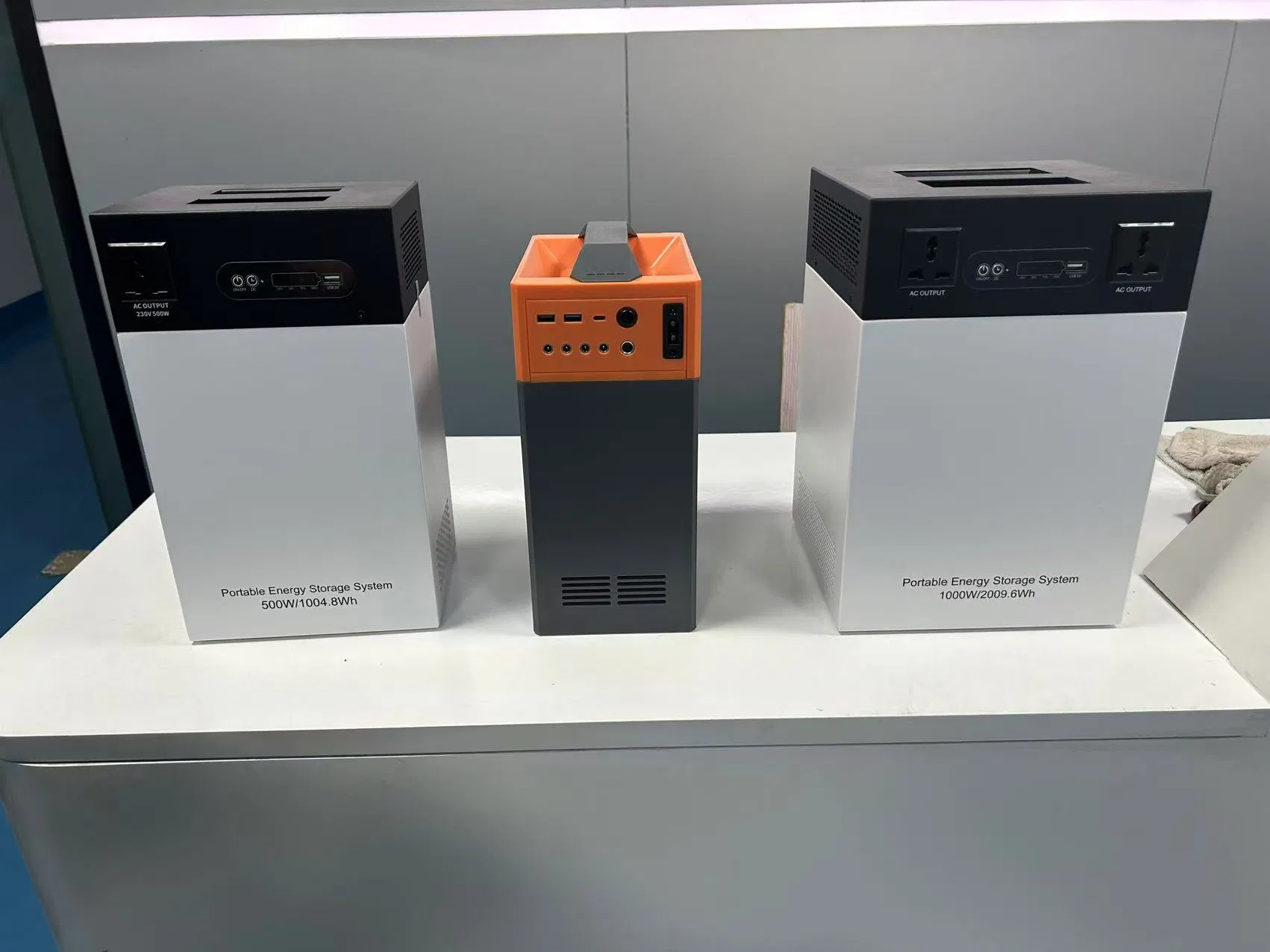 Wall-Mounted Home Energy Storage System