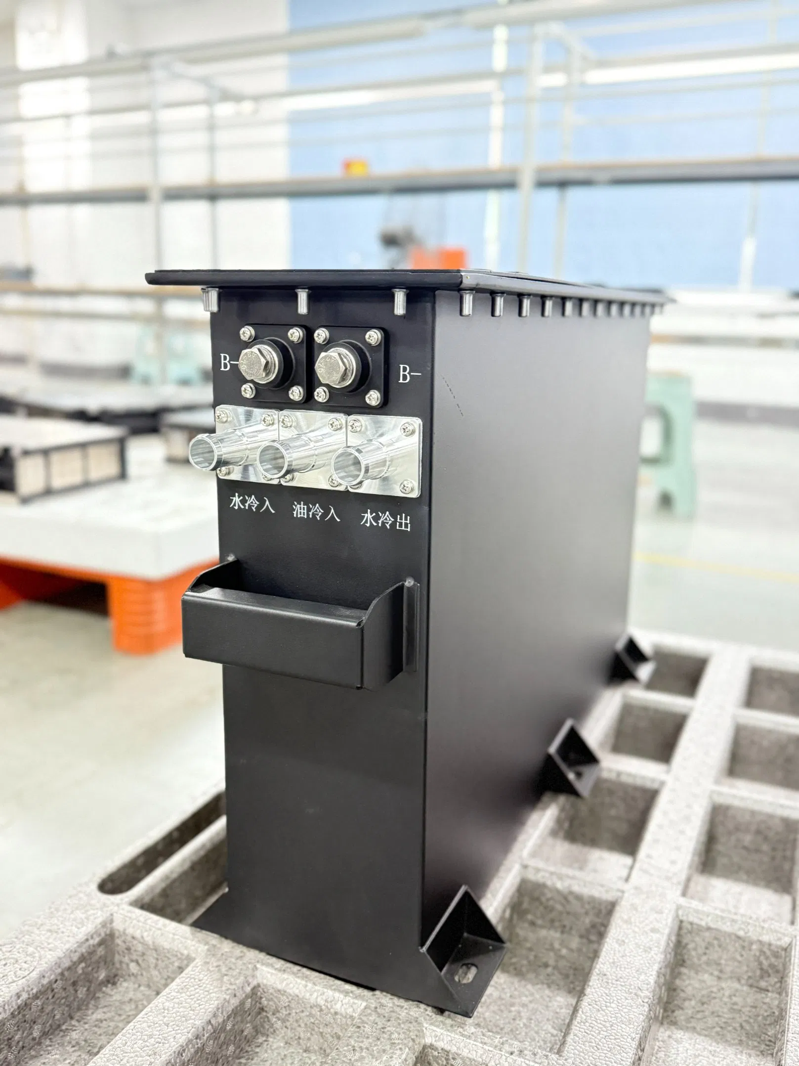 Energy Storage System Wall-Mounted Ess 51.2V 100ah, R648A/Can Communication, Un38.3 Compliant