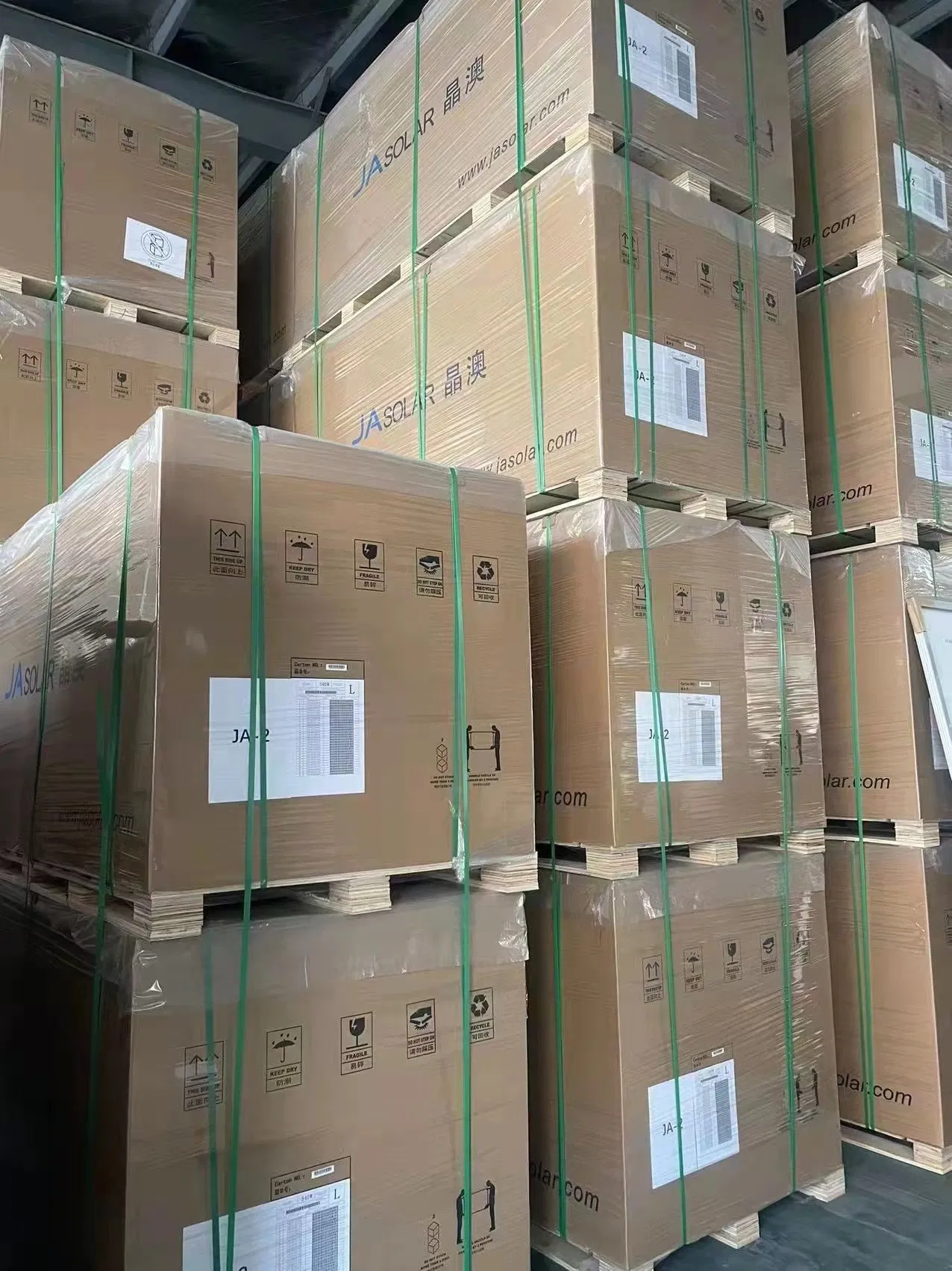 Monocrystalline Silicon Power System 595W 600W 605W Solar Panel with ISO