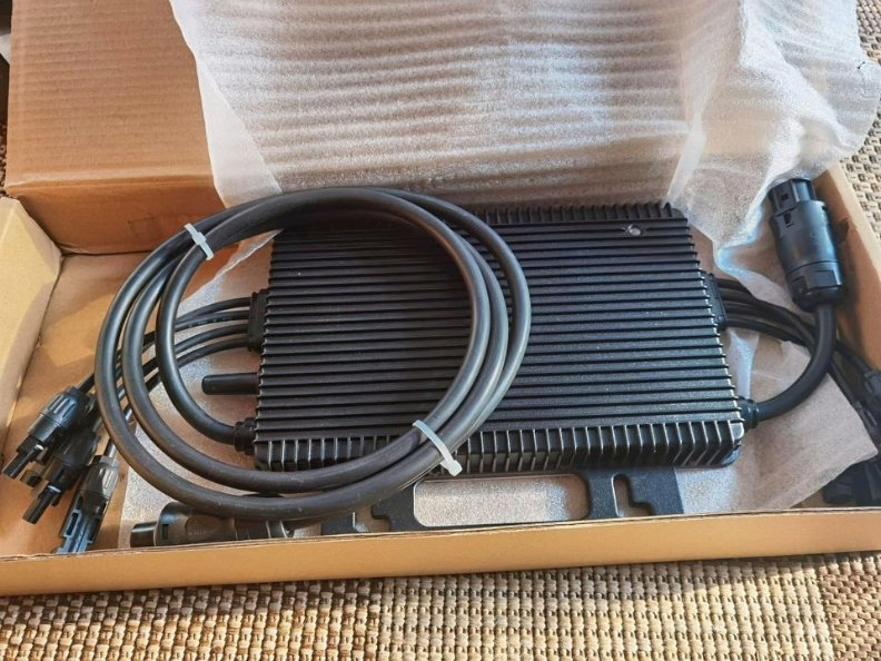 600W 800W 1200W Solar Inverter Hoymile on Grid 220V230V Micro Inverter Hm-1200