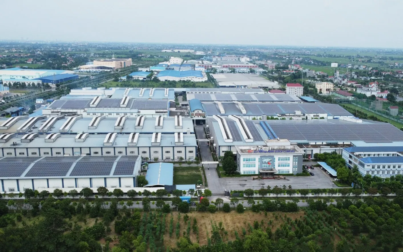 750W Commercial PV Solar Panel N-Type with Bifacial and Half Cell Topcon Type for Enhanced Efficiency