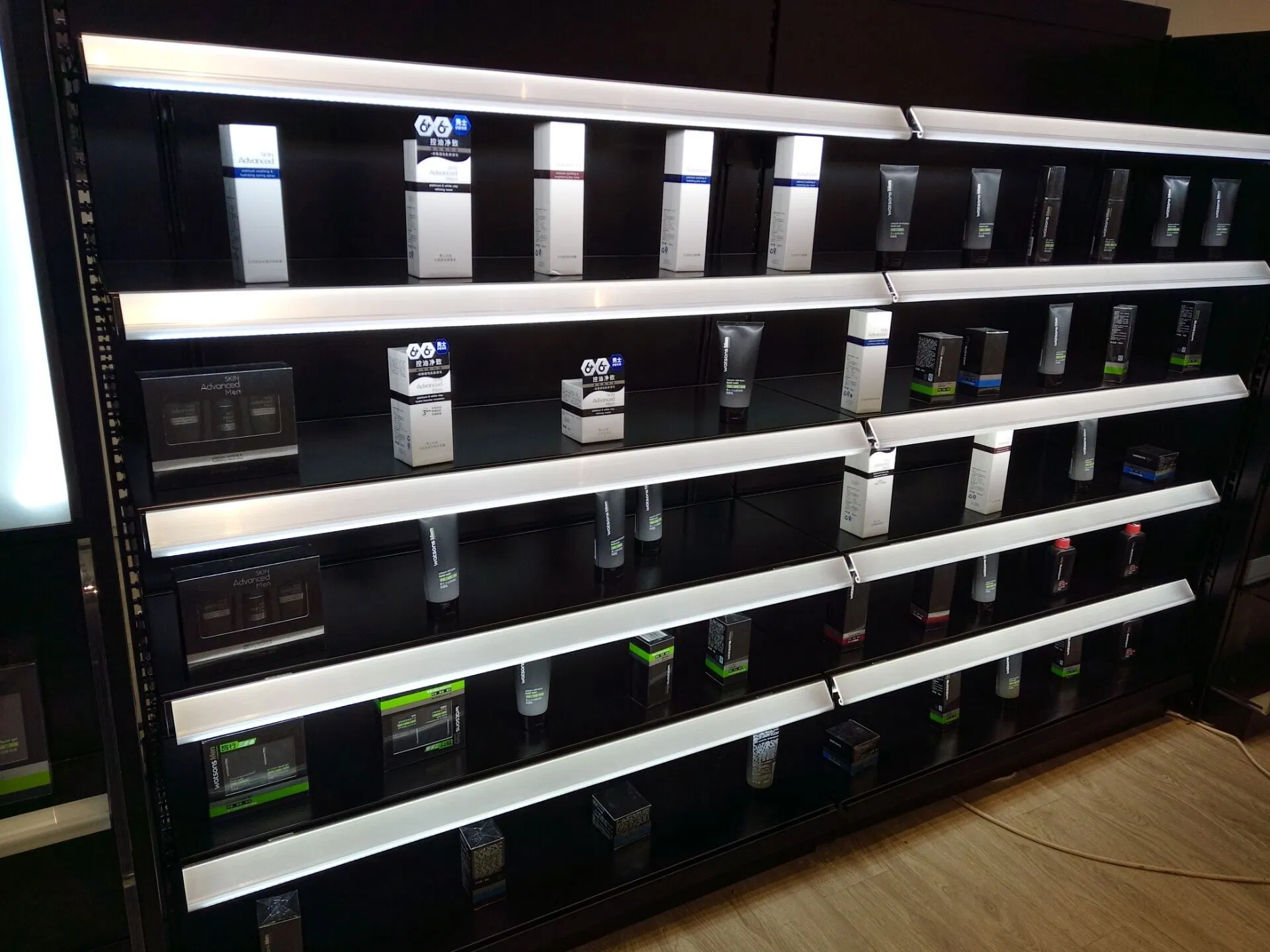Multifunctional LED Lighting Shelf Light with 12V SMD2835 Tube