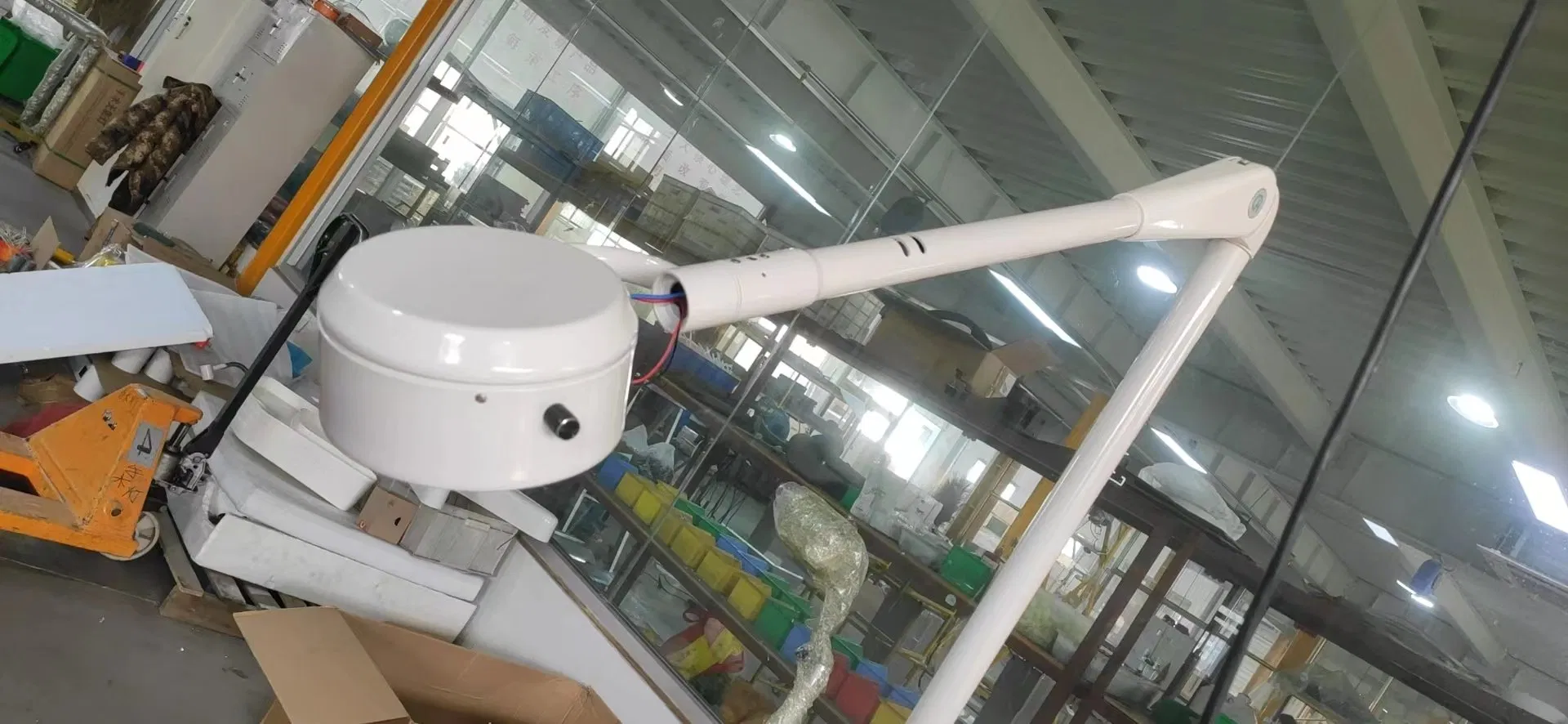 China Factory Portable LED Operating Lamp Shadowless Surgical Light