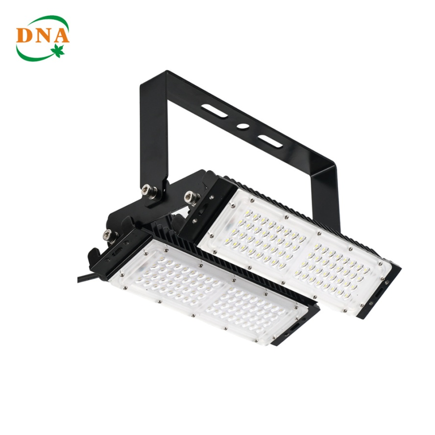 Outdoor Weatherproof Explosion-Proof Diverse Designs off-Grid Power Supply LED Flood Light