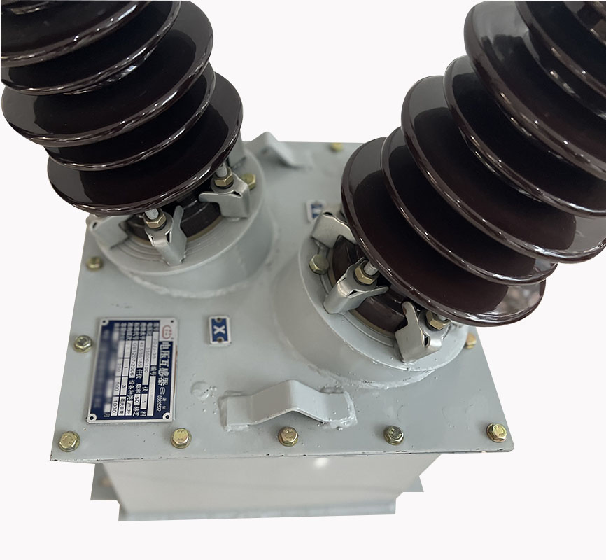 Lugao Manufacturer 10kv (JD(X)-10) Outdoor Oil-Insulated Voltage Current Transformer PT