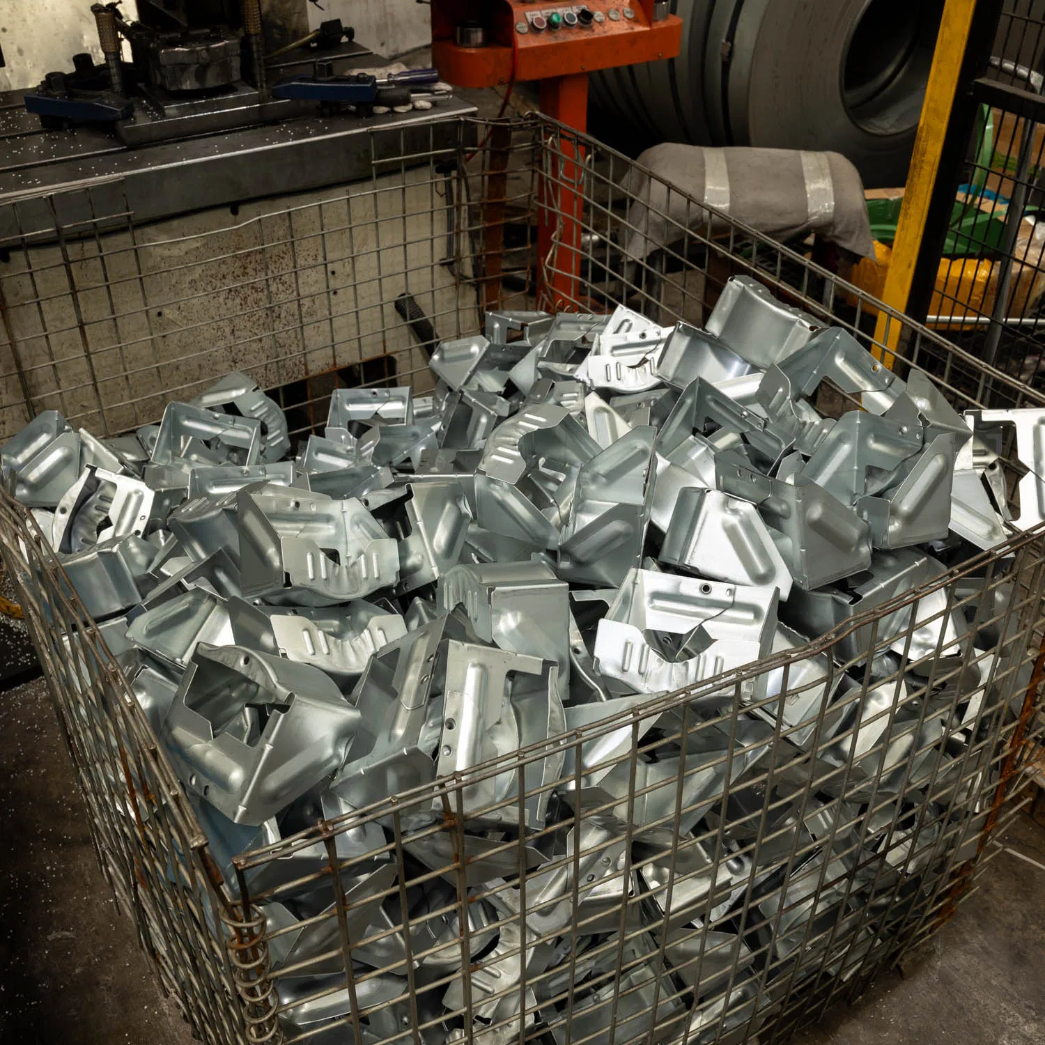 Galvanized Steel Middle Corner Fitting for IBC Cages