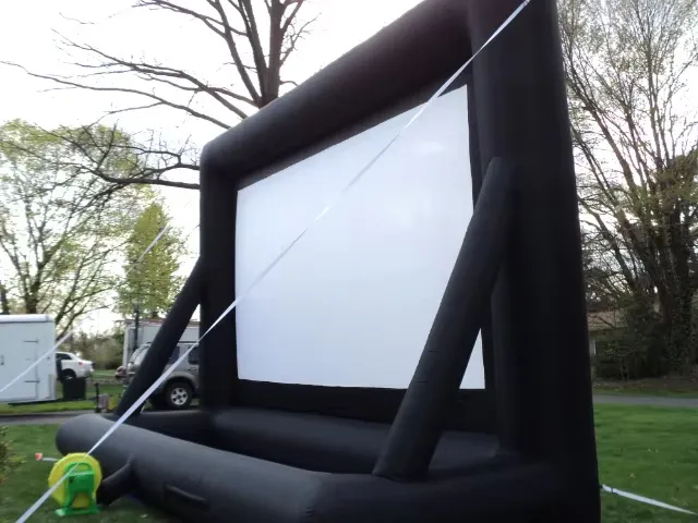 Inflatable Screen 6