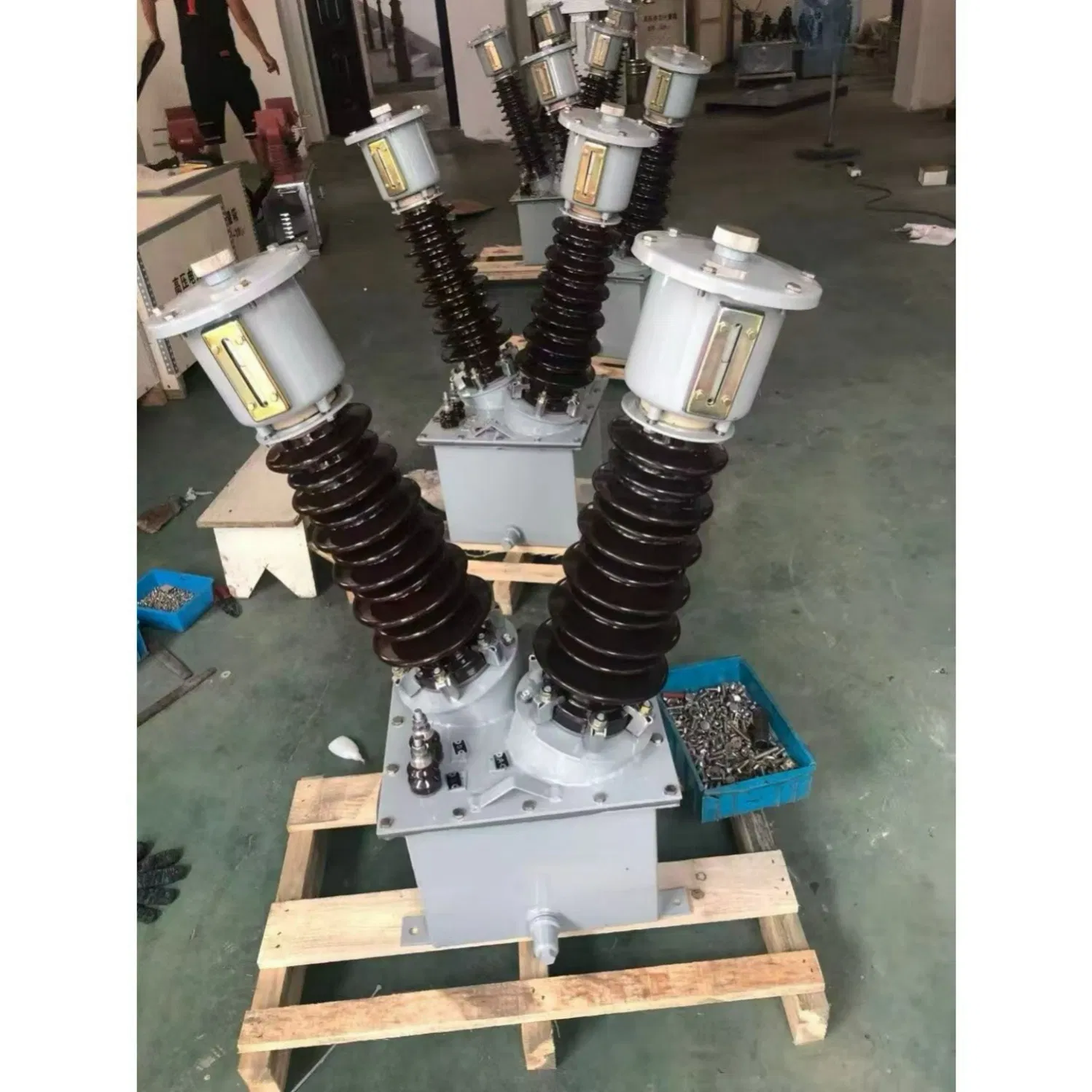 Precision Voltage Transformer for Electrical Meter Verification and Calibration Work