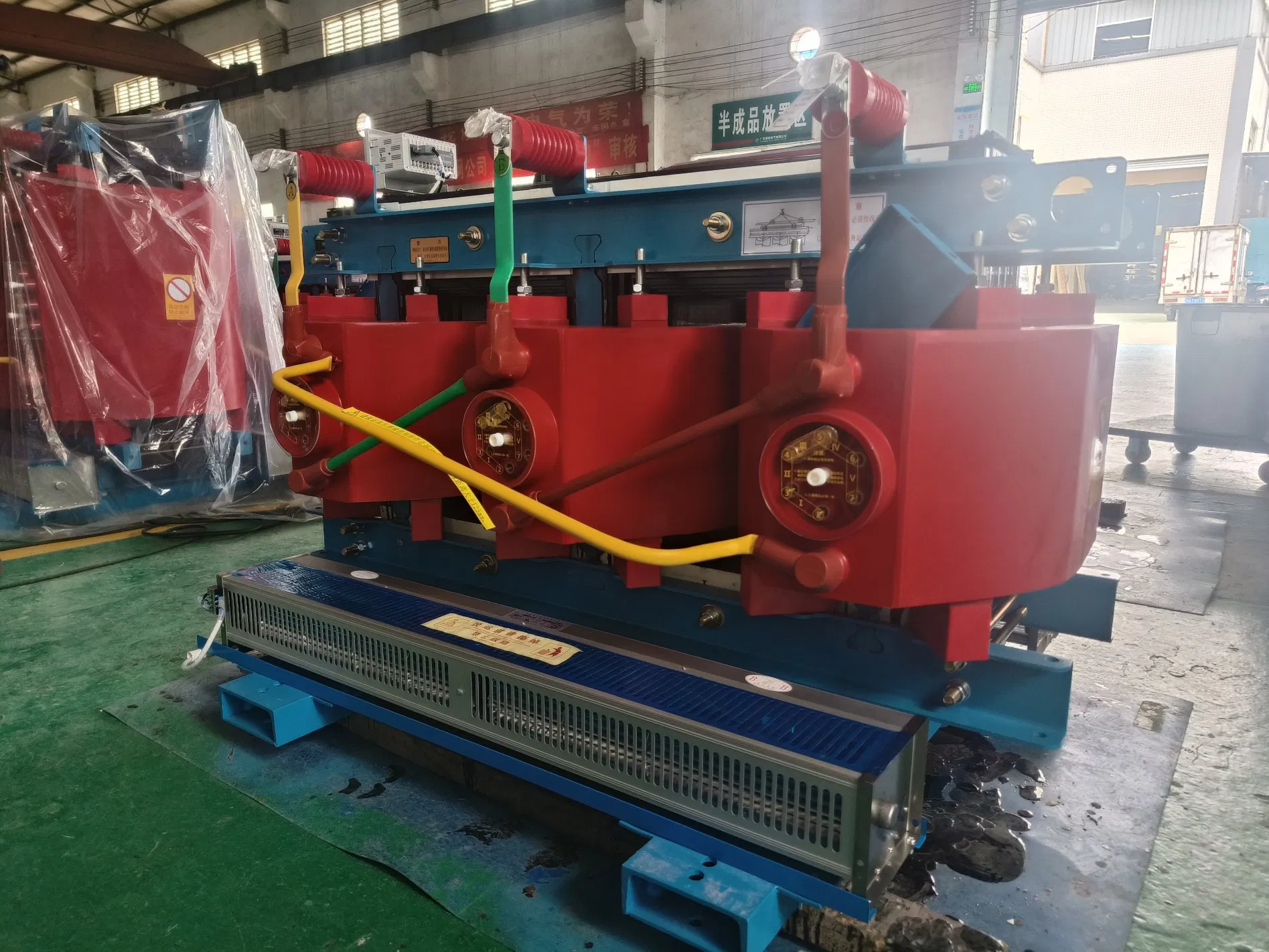 Wall Mounted Dry Type Transformer for Small Commercial and Residential Applications