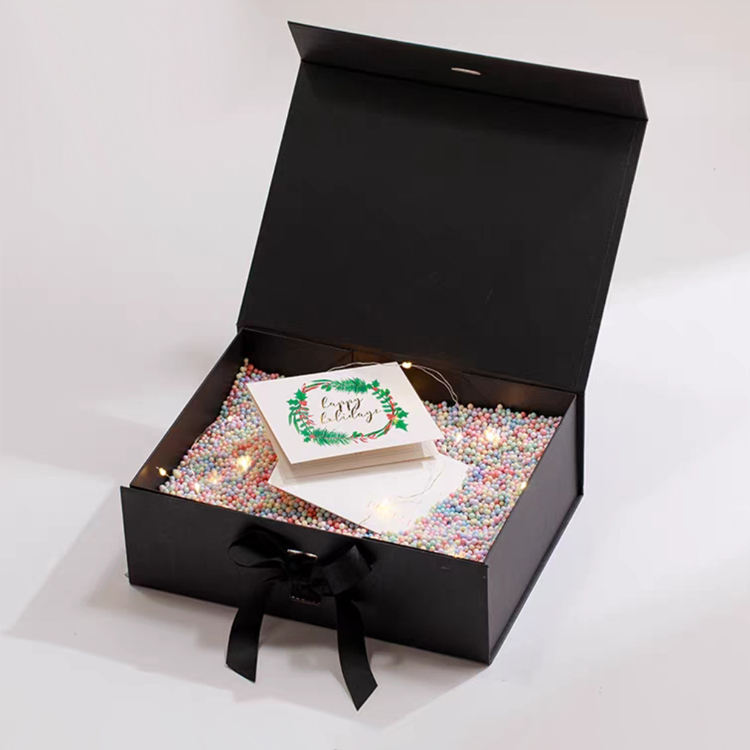Custom Premium Green Luxury Magnetic Gift Box with Ribbon for Gift Sets