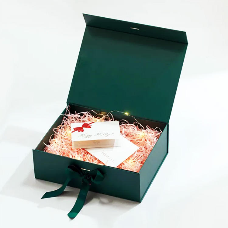 Custom Premium Green Luxury Magnetic Gift Box with Ribbon for Gift Sets