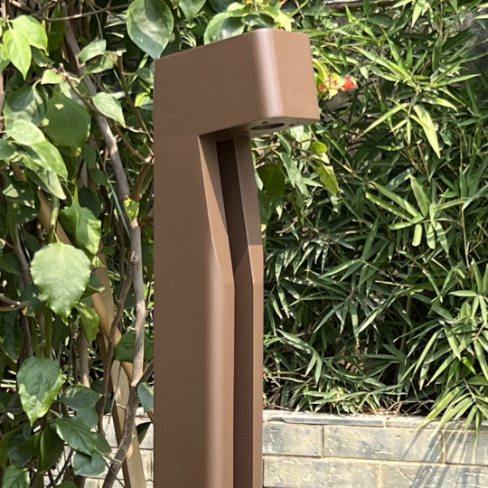 Customized Waterproof Led Garden Lights Landscape Bollard Light Outdoor Courtyard Decoration Ip65 for Lawn Patio Yard Walkway