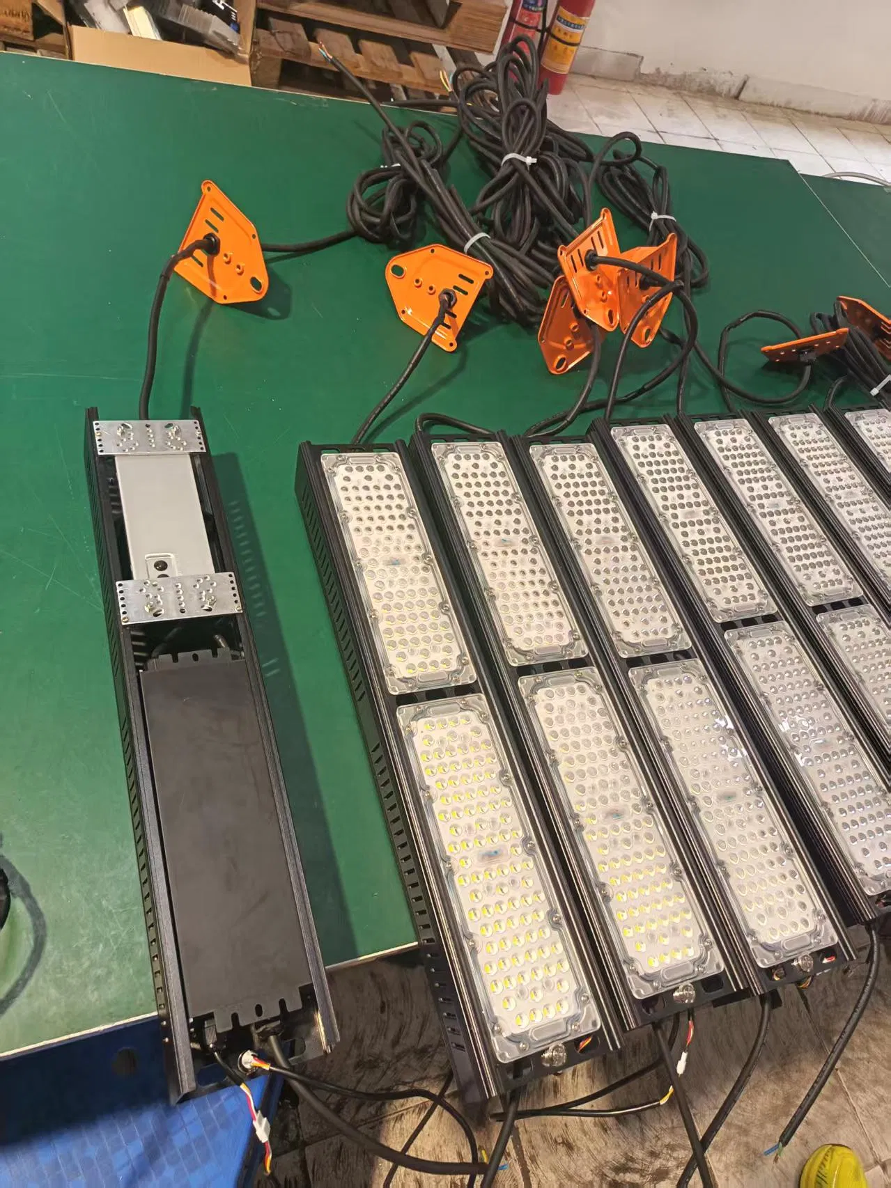 Linear Highbay 140-145lm/W Modular Design LED Flood Light 0-10V Dimming LED Explosion Proof High Bay Light