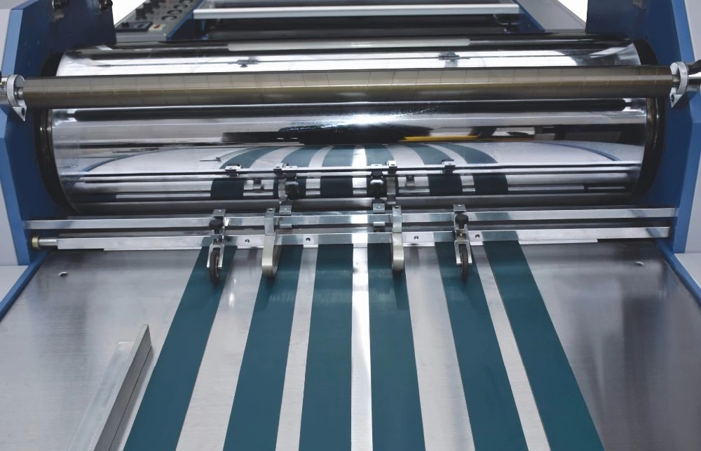 Yfmb-750 Hot Sale Semi-Auto Film Laminator Glue Attach Stick Machine New Hydraulic Semi-Auto Thermal Lamination Machine Thermal Laminating Machine