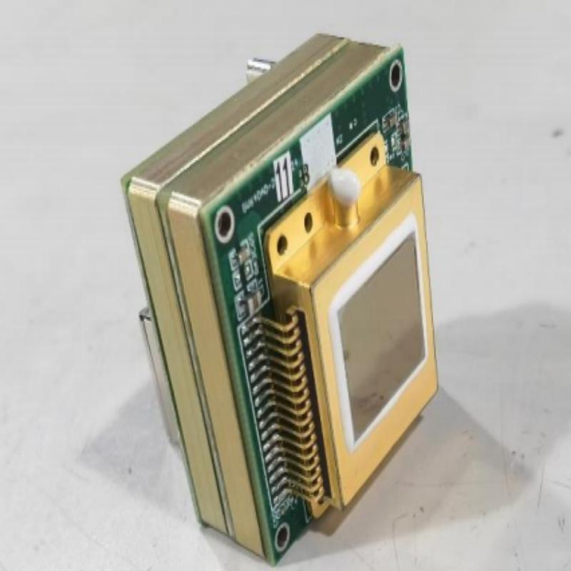 High-Performance Visible Light Motion Planar Thermal Imager for Security Equipment