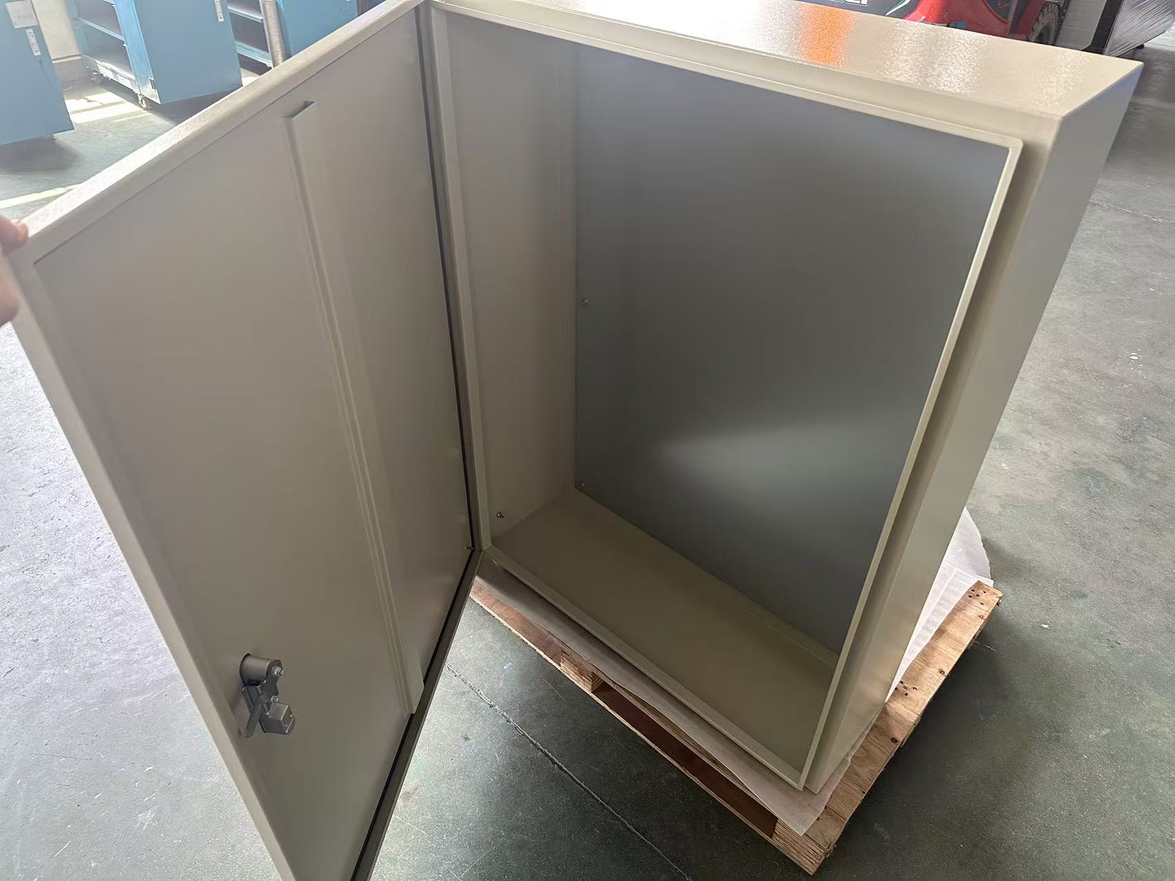 Low Voltage Cabinets Cable Distribution Box Electrical Distribution Board Electric Cabinets Electrical Equipment