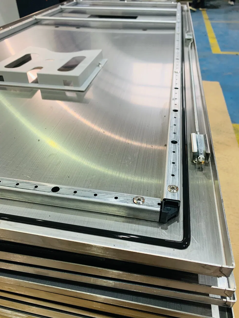ODM China Kaiwei Wooden Case/Carton distribution board Electrical Enclosure Wall Mounted Box