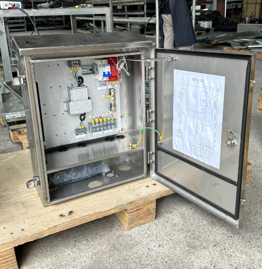 Smart Remote Power Distribution Box with Advanced Control Features