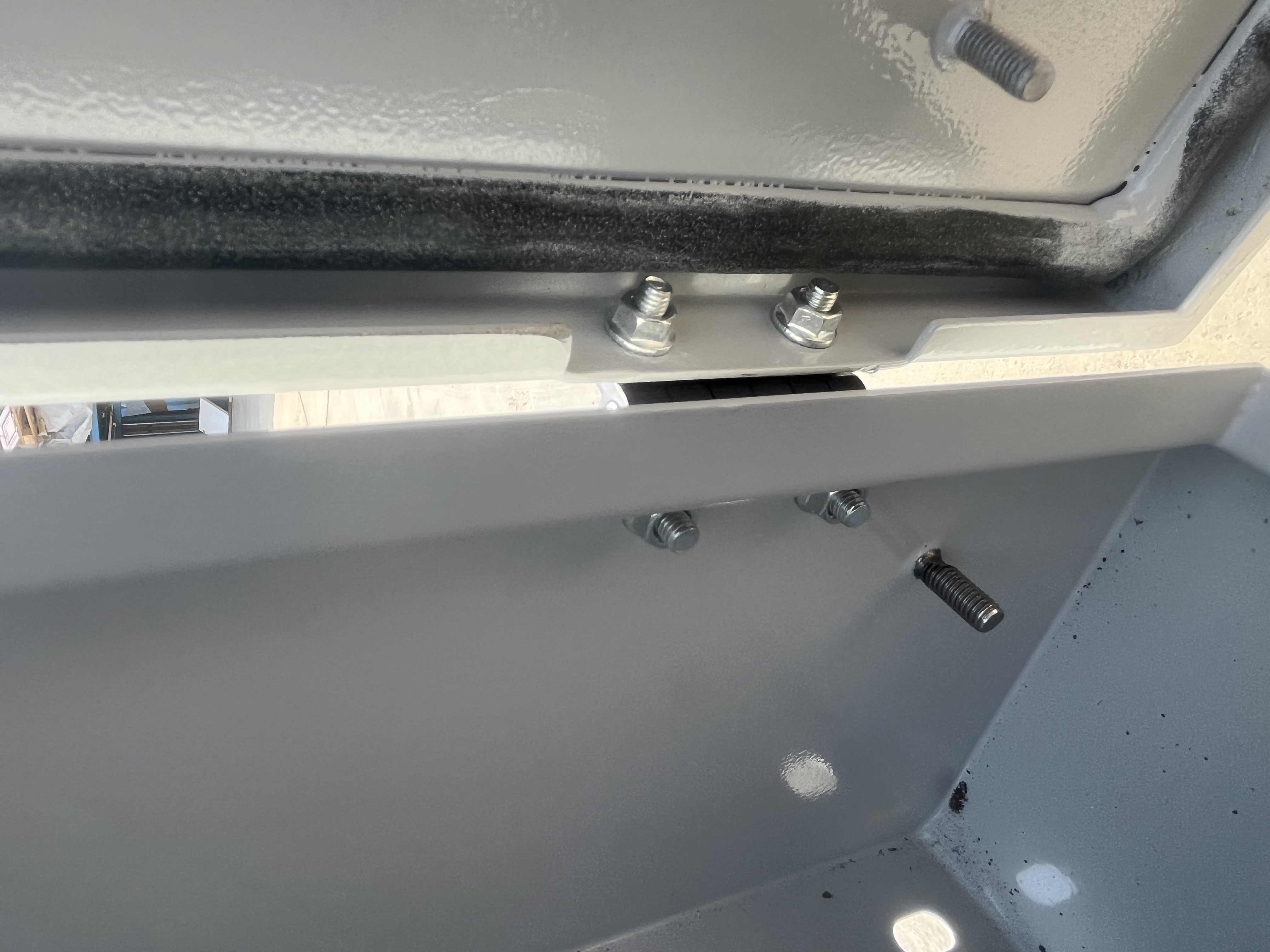 Wall-Mounted IP65 Power Distribution Box with Cold Rolled/Galvanized Steel Powder Coating Customizable Size/Color/Logo
