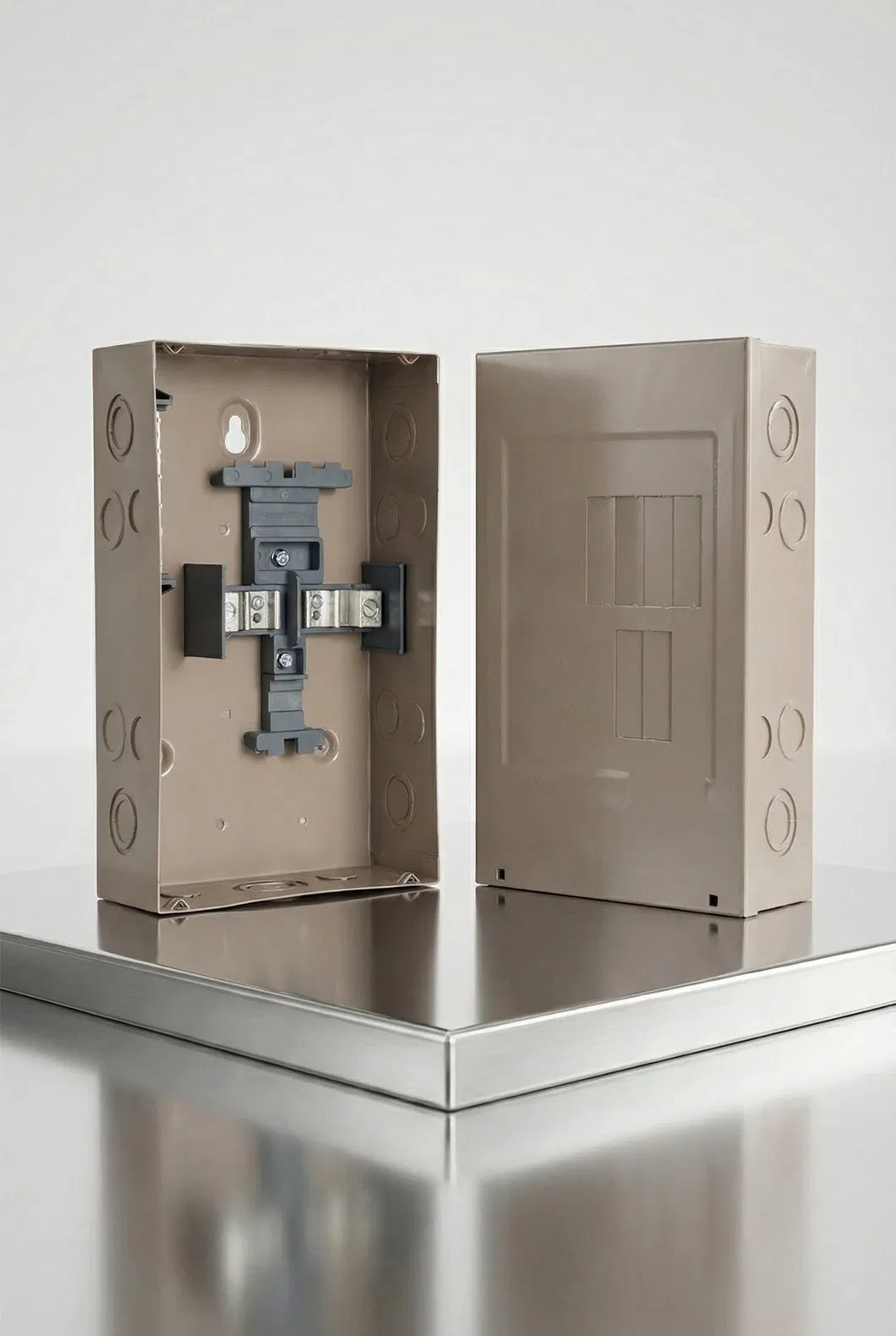 Top Sell 8 Way Single Phase Wall Mounted MCB Distribution Box Enclosure