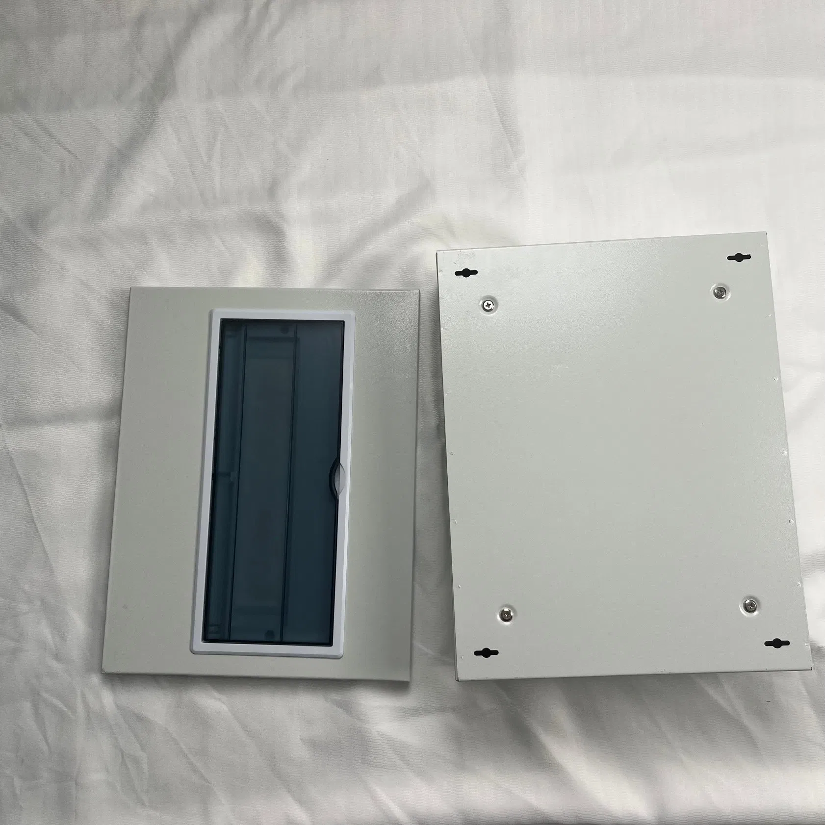 Z-30 National Standard Exposed --6 Way Power Distribution Box Smart Power