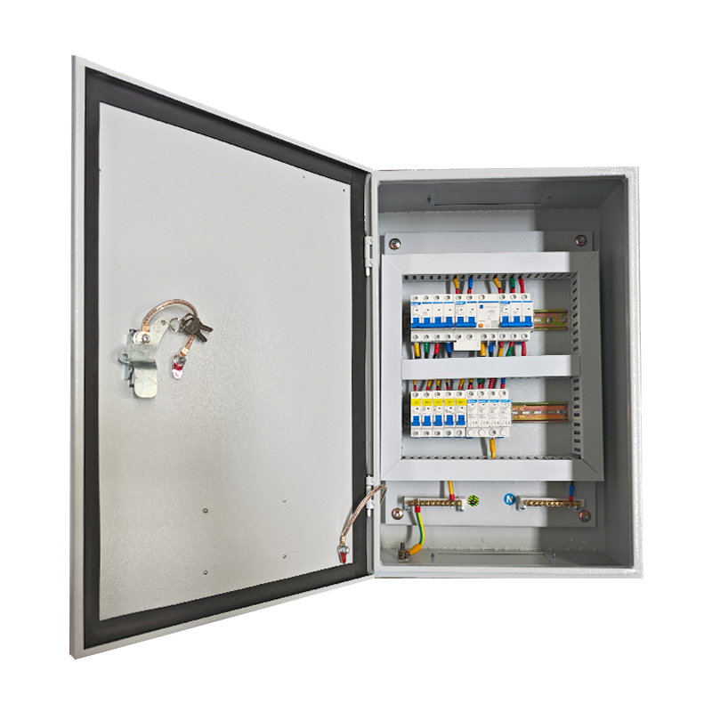 Smart Remote-Monitored Power Distribution Box Equipped with Precision Breaker