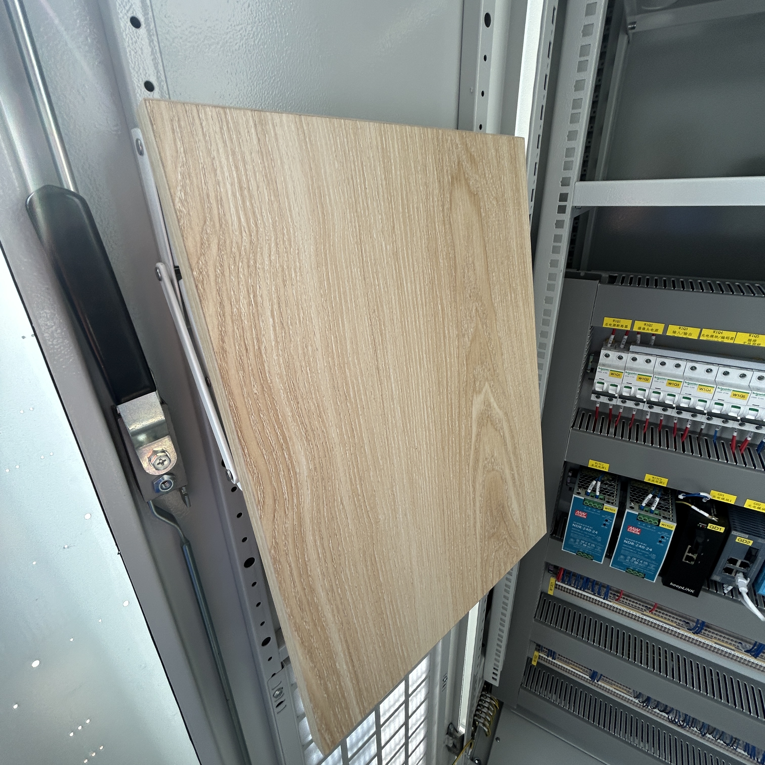 Customizable 300A 24V IP66 Network Distribution Cabinet with Small Table Board Electrical Panel Model A38