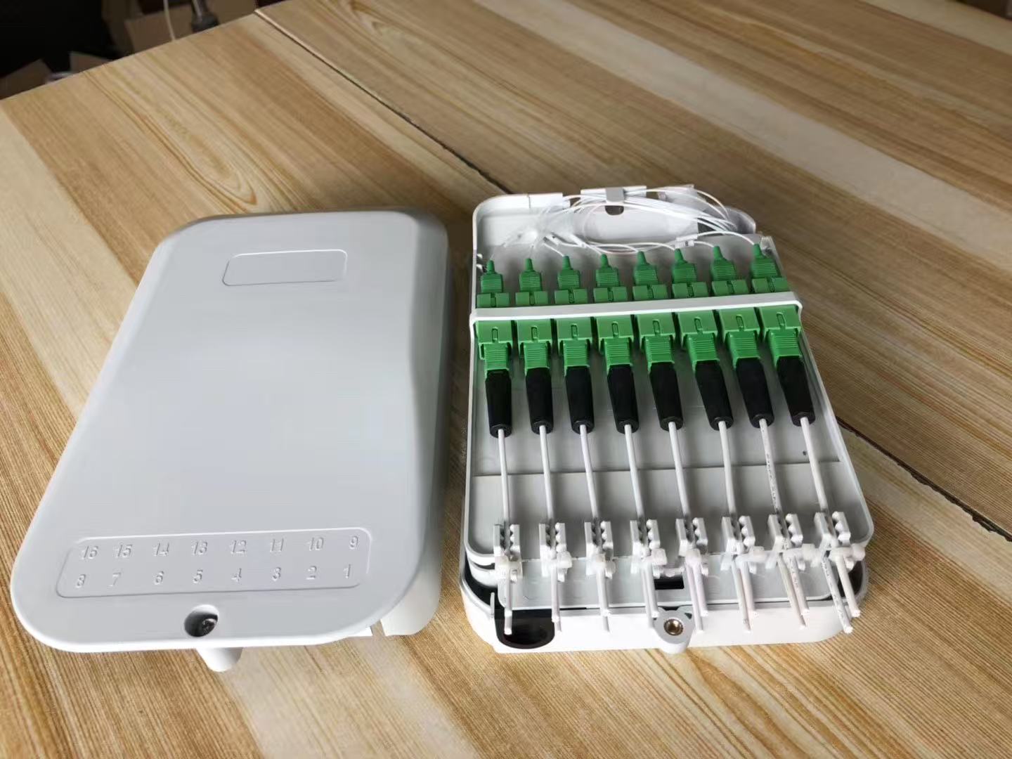 TL-FAT-16 Telelink Indoor Wall Mounted 16 Core Fiber Optic Distribution Box Wall Mounting OEM Terminal Distribution Nap Box