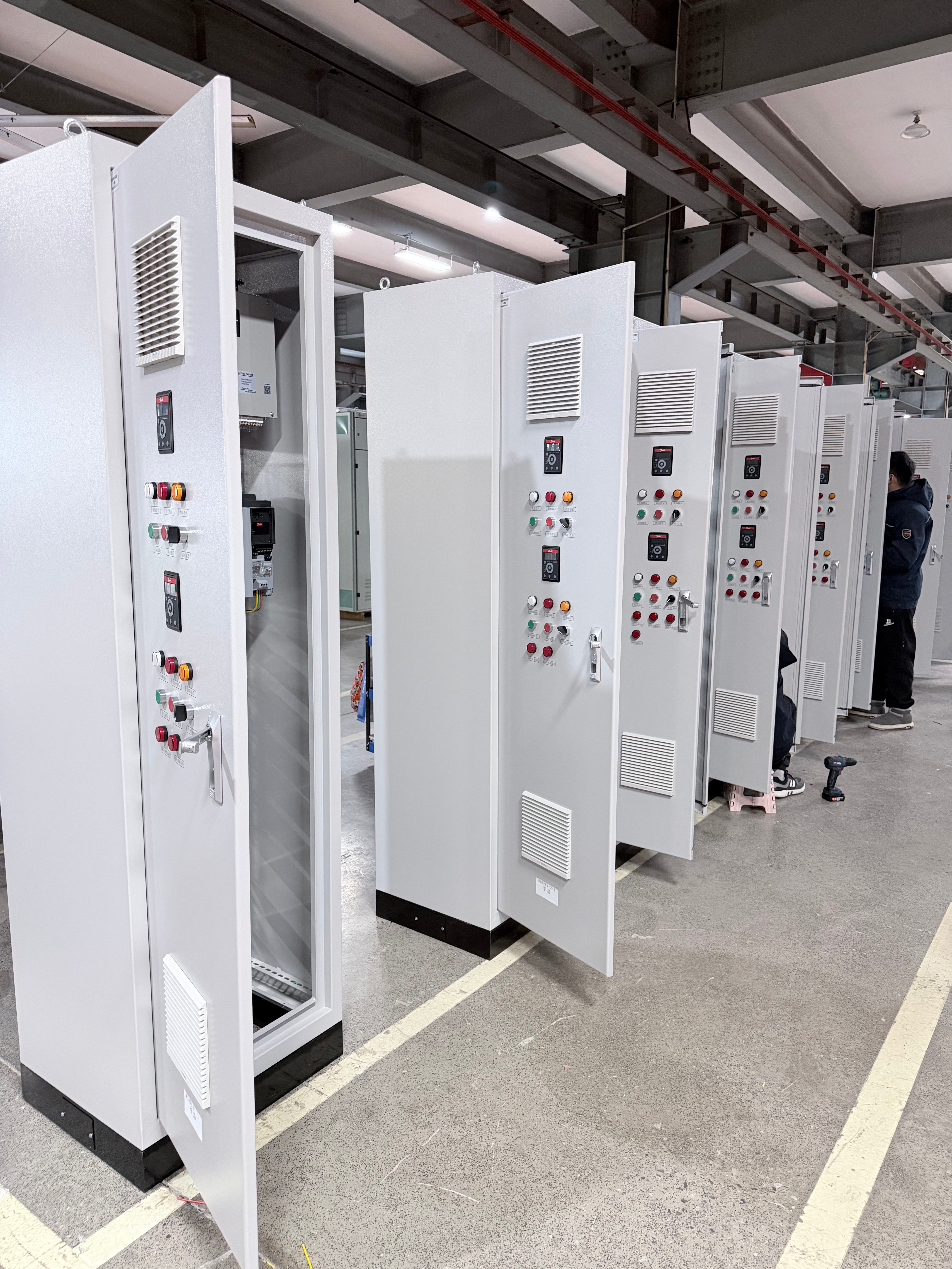 XL-21 Low-Voltage Distribution Box IP66 Rated Power Cabinet Hybrid Lock Customizable Current for Industrial Commercial Use Motor