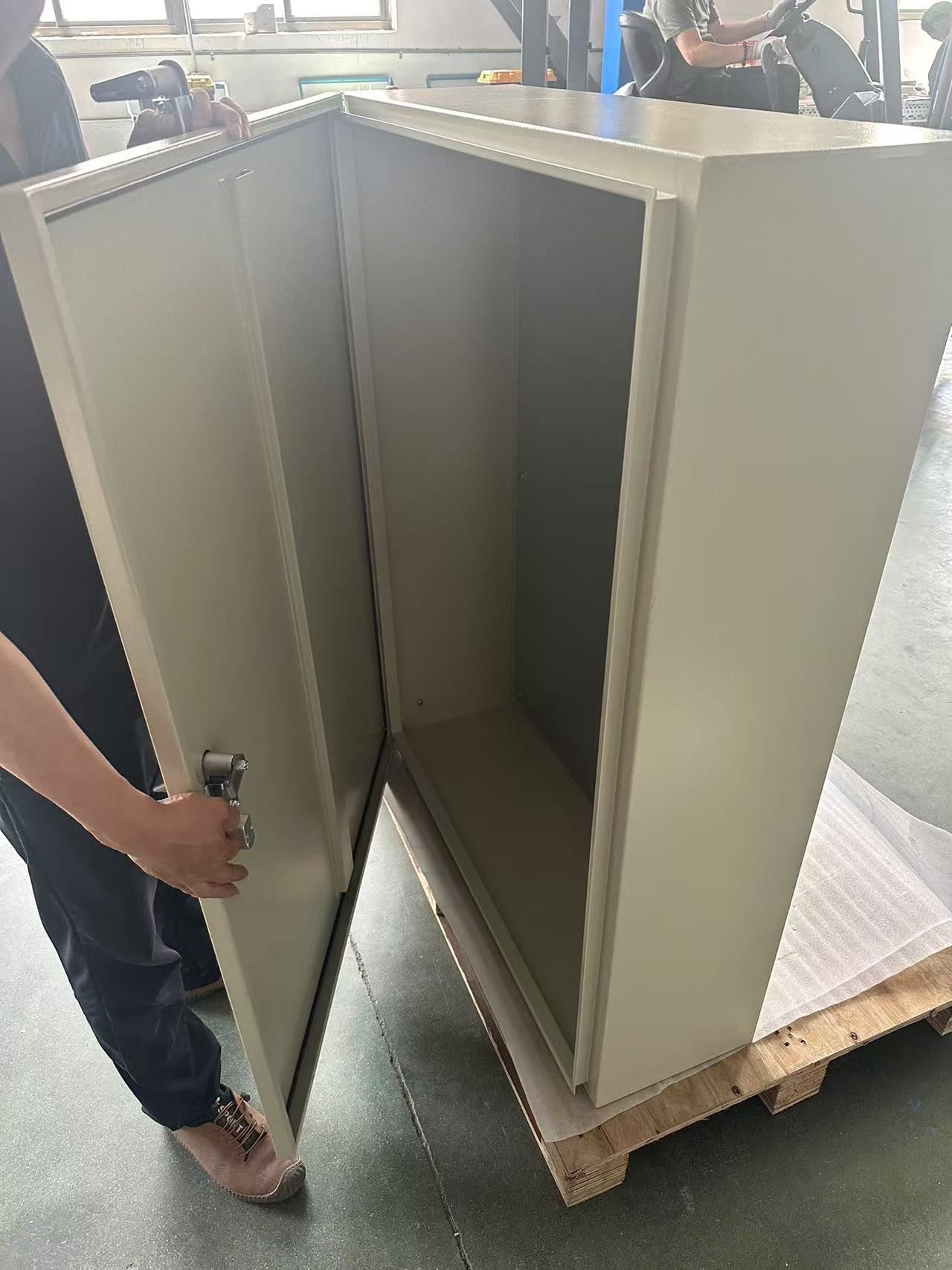 Low Voltage Cabinets Cable Distribution Box Electrical Distribution Board Electric Cabinets Electrical Equipment
