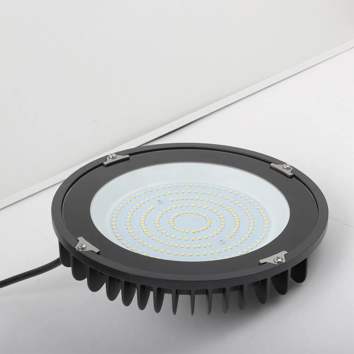 UFO LED High Bay Light 100W 150W 200W 20000 Lm 5000K Daylight IP65 Waterproof Commercial Warehouse Wet Location Area Lighting Fixture