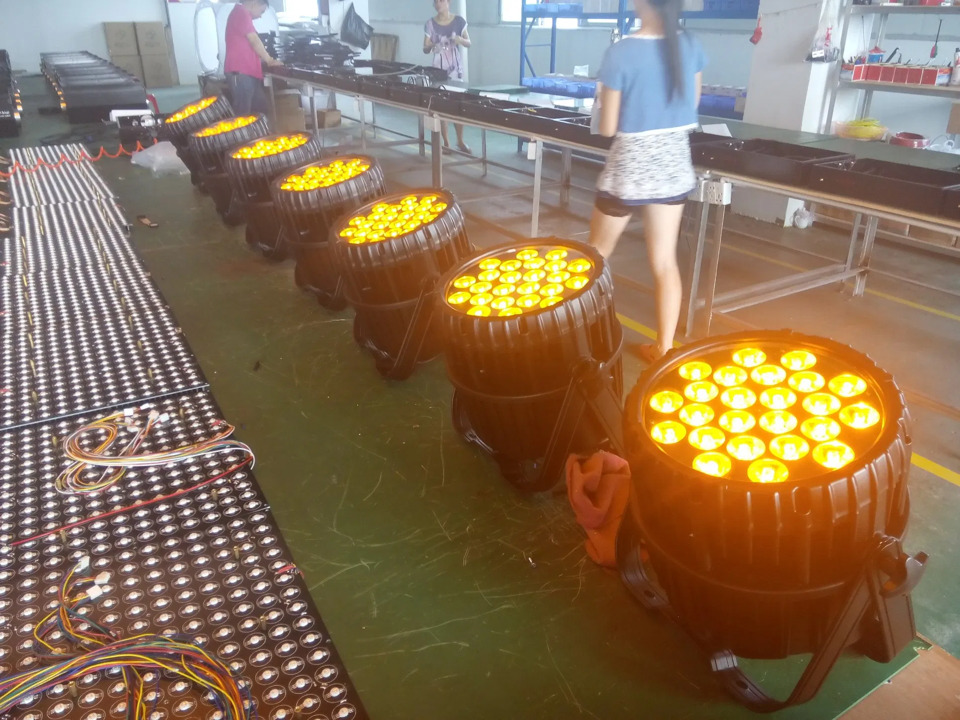 Outdoor IP65 Rgbaw 24*18W DMX LED Stage Lighting for Concert