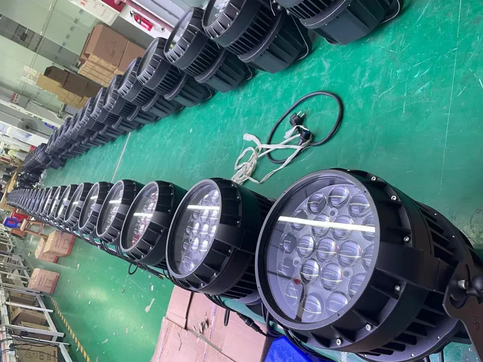 LED Zoom PAR Light View 1