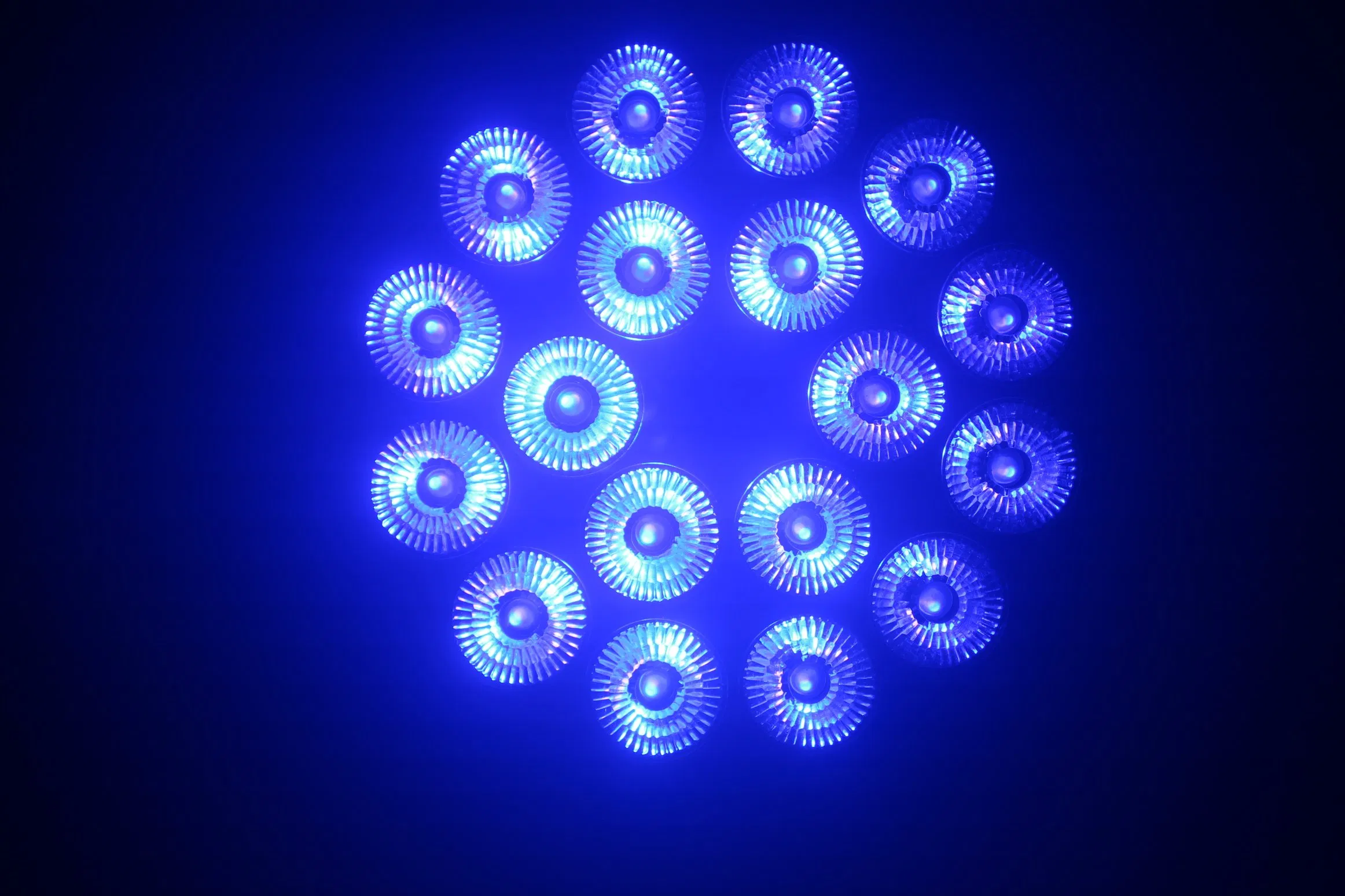 New High Brightness 18LEDs 18W RGBWA UV 6in1 Outdoor Waterpfoor LED PAR Light for Stage